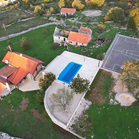 Patakun Holiday Home For 5, With Heated Pool Lecevica Kültér fotó