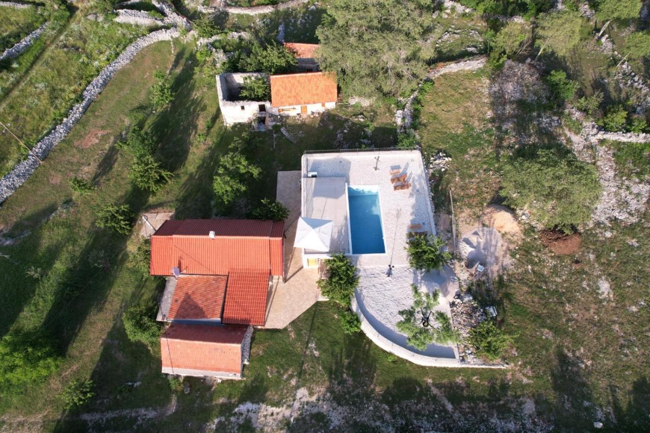 Patakun Holiday Home For 5, With Heated Pool Lecevica Kültér fotó
